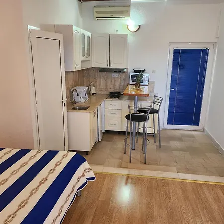 And Napoli Apartment *