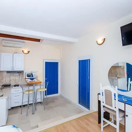 And Napoli Apartment