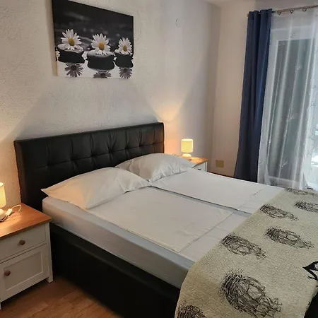 And Napoli Apartment