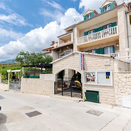 And Napoli Apartment Bol
