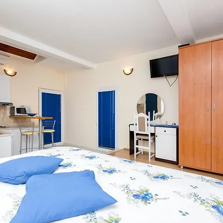 And Napoli Apartment *